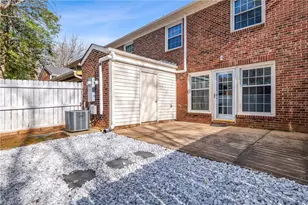 3229 Regents Park Ln, Greensboro, NC 27455 - Photo 28