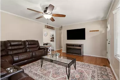 31 Kirk Street, Thomasville, NC 27360 - Photo 4