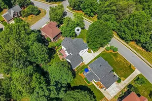 1905 Regents Park Ln, Greensboro, NC 27455 - Photo 48
