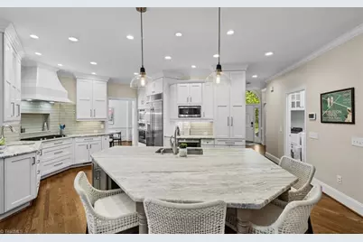 1905 Regents Park Lane, Greensboro, NC 27455 - Photo 8