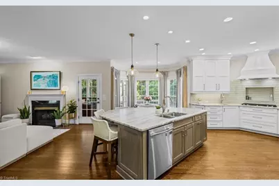 1905 Regents Park Lane, Greensboro, NC 27455 - Photo 10