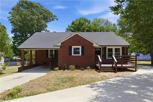 2258 May Dr, Burlington, NC 27215 - Photo 2