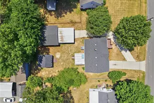 2258 May Dr, Burlington, NC 27215 - Photo 40