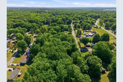 000 Sunset Drive, Eden, NC 27288 - Photo 6