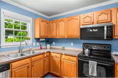 4430 Tipperary Place, Winston-Salem, NC 27104 - Photo 4