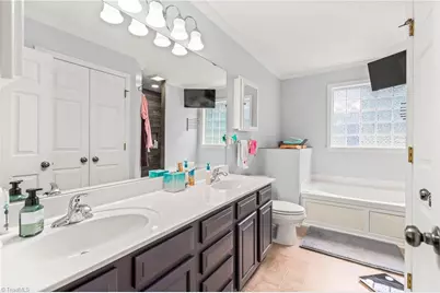 4430 Tipperary Place, Winston-Salem, NC 27104 - Photo 16