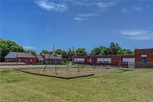 212 Lawsonville Ave, Reidsville, NC 27320 - Photo 26