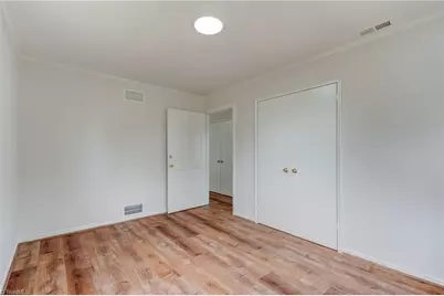 411 Overlook Street, Greensboro, NC 27403 - Photo 12