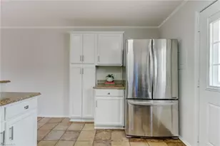 411 Overlook St, Greensboro, NC 27403 - Photo 10
