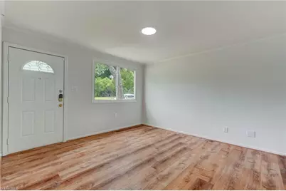 411 Overlook Street, Greensboro, NC 27403 - Photo 6