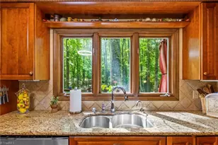 160 Prospectors Trl, Lexington, NC 27292 - Photo 8