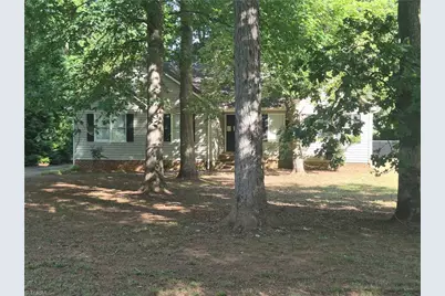 630 Logan Lane, Liberty, NC 27298 - Photo 8