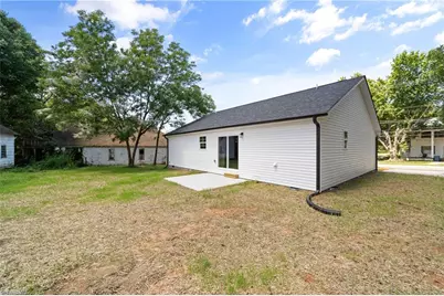 408 E Main Street, Yadkinville, NC 27055 - Photo 36