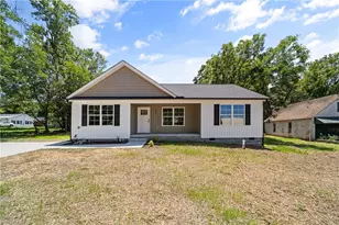408 E Main St, Yadkinville, NC 27055 - Photo 1