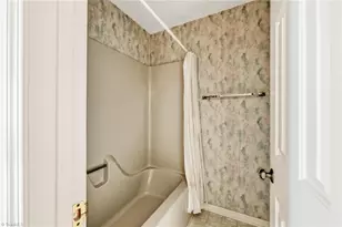 889 Brookleigh Ct, Winston-Salem, NC 27104 - Photo 20