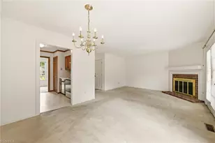 889 Brookleigh Ct, Winston-Salem, NC 27104 - Photo 6