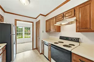 889 Brookleigh Ct, Winston-Salem, NC 27104 - Photo 8