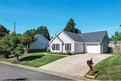 520 Corbin Street, Winston-Salem, NC 27107 - Photo 2