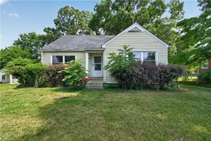 5413 Shattalon Dr, Winston-Salem, NC 27106 - Photo 2