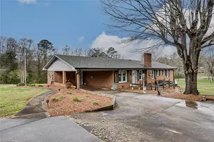 411 Kimrey St, Ramseur, NC 27316 - Photo 2