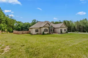 9637 Creek Farm Rd, Tobaccoville, NC 27050 - Photo 2