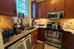 817 N Elm St, Greensboro, NC 27401 - Photo 14