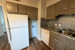 1831 Merritt Dr, Greensboro, NC 27407 - Photo 2