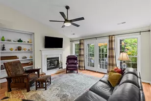 8 Mansfield Cir, Greensboro, NC 27455 - Photo 16