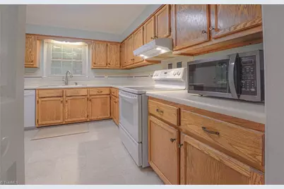 804 Newington Drive, Clemmons, NC 27012 - Photo 14