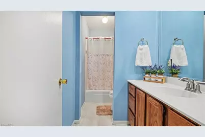 1805 W Vandalia Road, Greensboro, NC 27406 - Photo 22