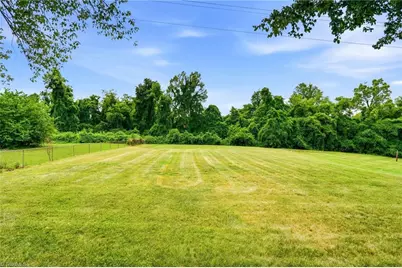 112 Queensbury Road, Winston-Salem, NC 27104 - Photo 36