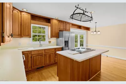 707 Sussex Court, Greensboro, NC 27410 - Photo 24
