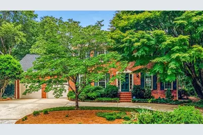 707 Sussex Court, Greensboro, NC 27410 - Photo 6
