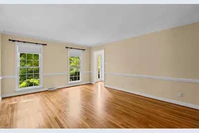 707 Sussex Court, Greensboro, NC 27410 - Photo 12