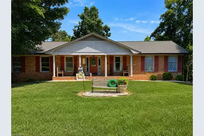 529 Carolina Avenue N, Statesville, NC 28677 - Photo 1