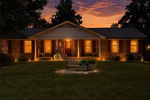 529 Carolina Ave N, Statesville, NC 28677 - Photo 2