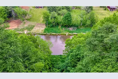 638 Riverwood Trail, Lansing, NC 28543 - Photo 6