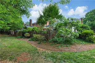 33 Fountain Manor Dr, Greensboro, NC 27405 - Photo 20
