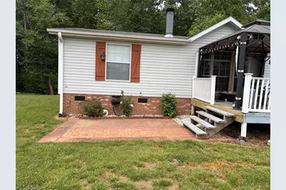 1090 Chestnut Grove Road, King, NC 27021 - Photo 14