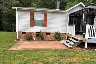 1090 Chestnut Grove Rd, King, NC 27021 - Photo 14