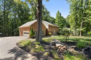 616 Doe Run Dr, Kernersville, NC 27284 - Photo 2