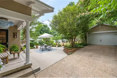 910 Courtland Street, Greensboro, NC 27401 - Photo 22