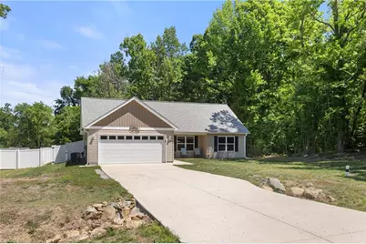 147 Lambeth Road, Thomasville, NC 27360 - Photo 2