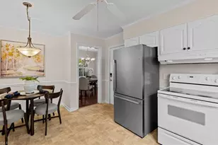 618 W Cornwallis Dr, Greensboro, NC 27408 - Photo 10