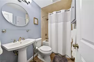 3510 Vernon St, Greensboro, NC 27408 - Photo 32