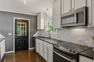 4005 Walker Ave, Greensboro, NC 27403 - Photo 10