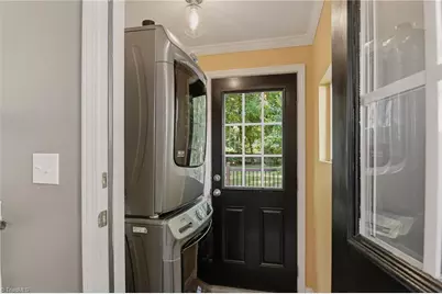 4005 Walker Avenue, Greensboro, NC 27403 - Photo 14