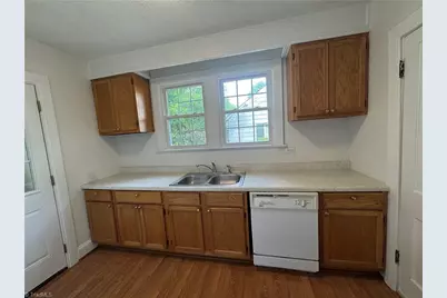 2369 Jefferson Avenue, Winston-Salem, NC 27103 - Photo 6