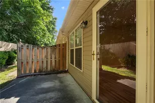 402 Pinefield Pl, Thomasville, NC 27360 - Photo 18