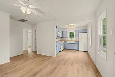 300 E Cedar Street, Yadkinville, NC 27055 - Photo 6